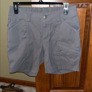 Duluth Trading Co Gray Outdoor Cargo Shorts
